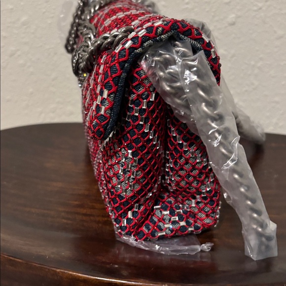 Kurt Geiger Chain Shoulder Bag - Picture 4 of 11